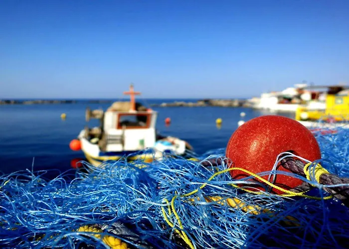 Vila Naxos Cental Double Semi Basement Private Balcony 200m From