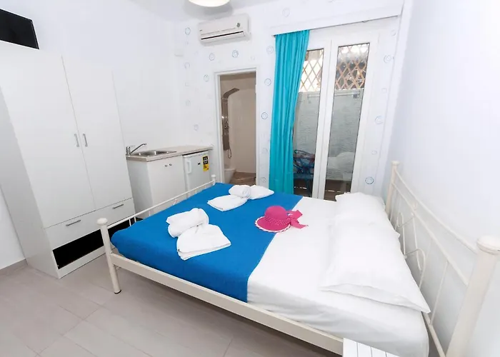 Vila Naxos Cental Double Semi Basement Private Balcony 200m From Naxos City