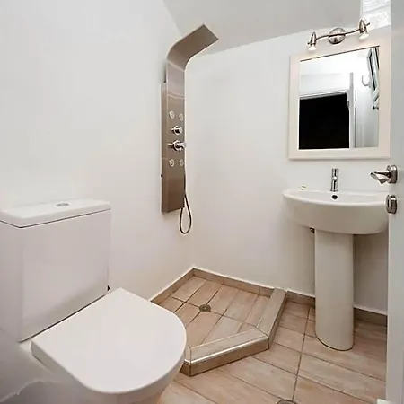 ヴィラ Naxos Cental Double Semi Basement Private Balcony 200m From