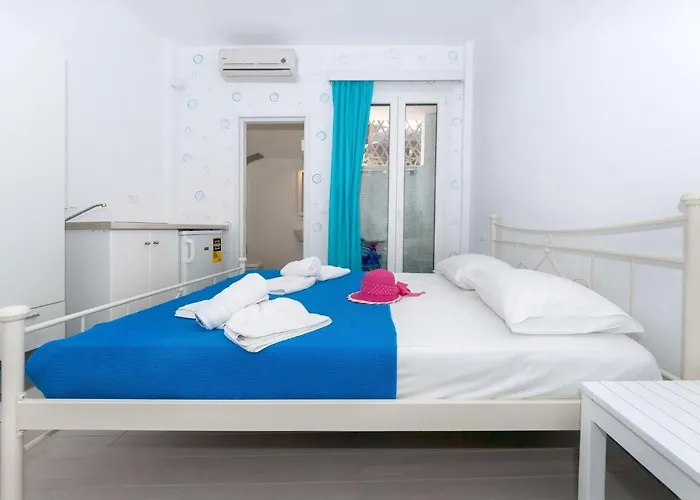 Naxos Cental Double Semi Basement Private Balcony 200m From
